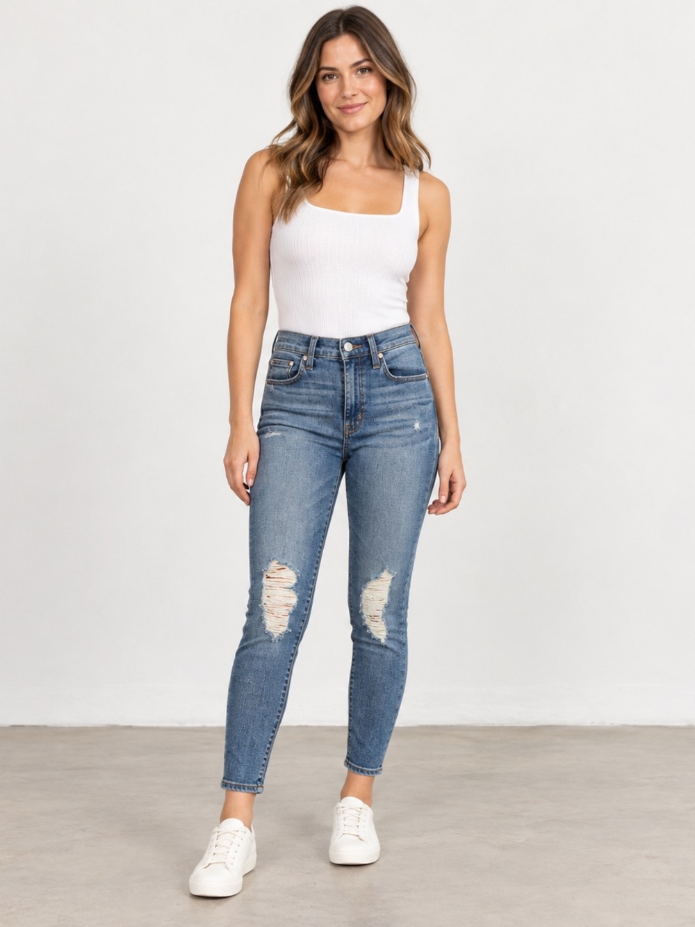 Hudson Jeans NWT Barbara High Waist Distressed Skinny Jeans Size 28